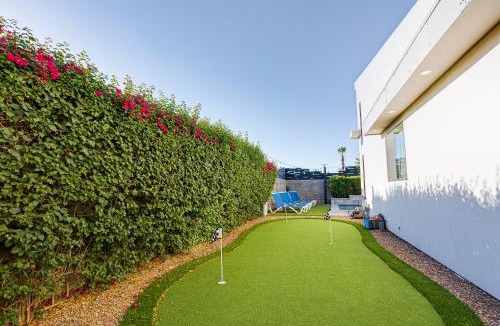 Southwest Village House | Desert Luxe Entertainers Delight!walk To Oldtown