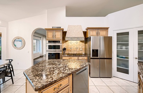 Val Vista Lakes House | Desert Palm Villa - Heatable Pool, Large 1 Story, 2 Ensuites