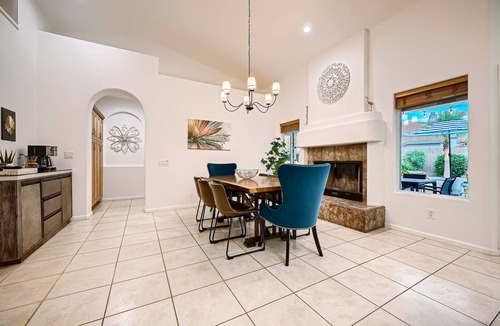 Val Vista Lakes House | Desert Palm Villa - Heatable Pool, Large 1 Story, 2 Ensuites