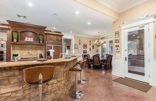 East Mesa House | Desert Paradise Retreat | Luxe 5BR w/Pool in Mesa