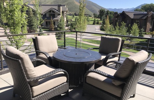 Sun Valley House | Diamondback Townhome At White Clouds