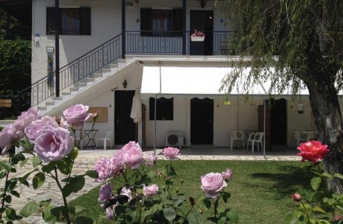 Yenion Apartment | Dimitra Studios Nidri