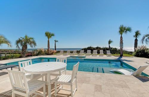 Isle of Palms House | Discounts! Sea Spray- 400 Ocean Blvd. Oceanfont! Six Bedroom, Sleeps 15, Private Pool/Hot Tub