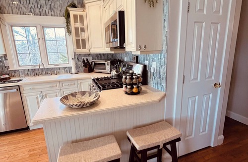 Scituate Apartment | Discover Scituate charm, just a quick ride away from Nantasket Beach