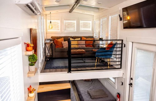 Apple Valley House | Dog-Friendly Escape Zion Adventure Base