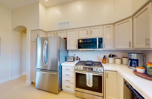 Oro Valley House | Dog-friendly home with mountain views, ample outdoor space, & washer/dryer