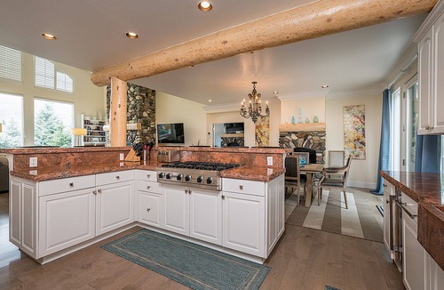 Highlands House | Dog Friendly, Stunning Sun Valley Home, Mountain Views
