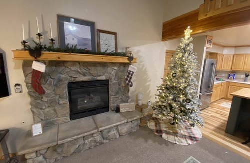 Heber Cabin | Dogs welcome - Gorgeous, Spacious Cabin in the Pines
