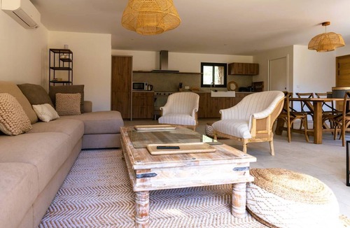 San-Gavino-di-Carbini House | Domaine de Gialla Bergerie I Pini, 8 pers, piscine chauffée, 10 mn plage