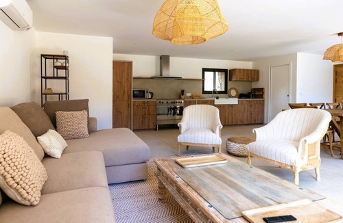 San-Gavino-di-Carbini House | Domaine de Gialla Bergerie I Pini, 8 pers, piscine chauffée, 10 mn plage
