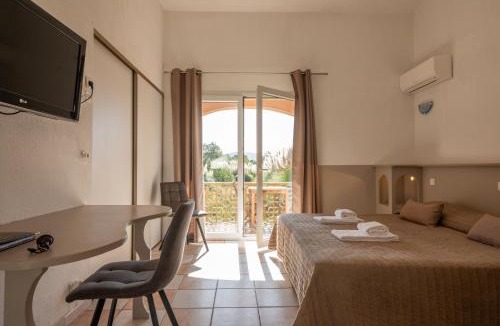 Cala Rossa Hotel | Domaine De Caranella