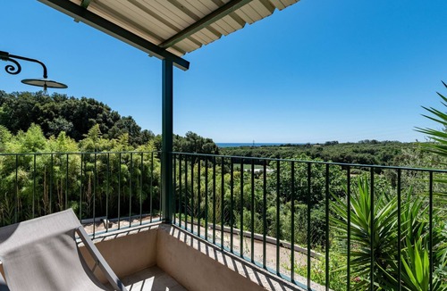 Cervione House | Domaine Punta della Guardia Maison A Figa mit Blick auf das Meer by Interhome