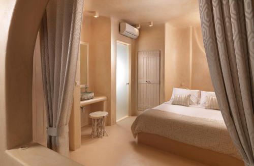 Imerovigli Hotel | Dome Santorini Resort