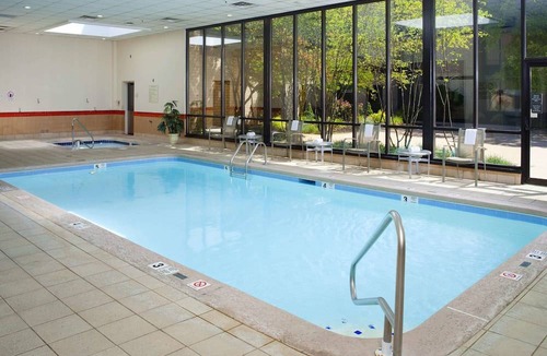 Crosswoods Hotel | DoubleTree by Hilton Columbus/Worthington