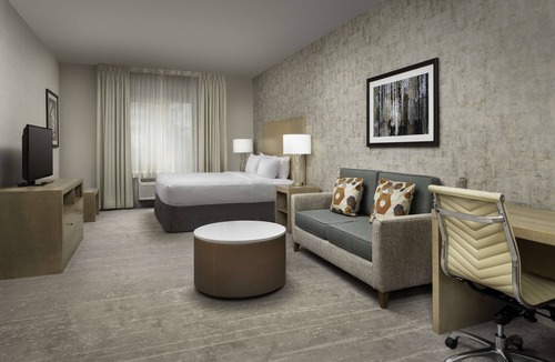 Salem Hotel | DoubleTree by Hilton Hotel Salem, Oregon