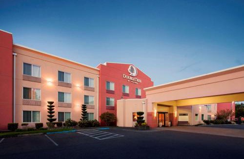 Vancouver Hotel | DoubleTree by Hilton Vancouver