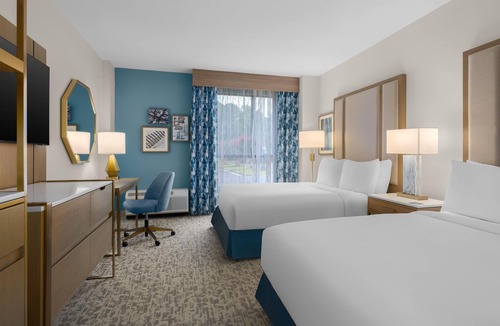 Wilmington Hotel | DoubleTree by Hilton Wilmington, NC