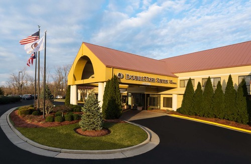 Sharonville Hotel | DoubleTree Suites by Hilton Cincinnati – Blue Ash
