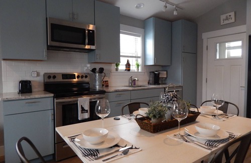 Sandpoint Apartment | Downtown Charmer - Spacious 1 Bed 1 Bath - Adventure Basecamp