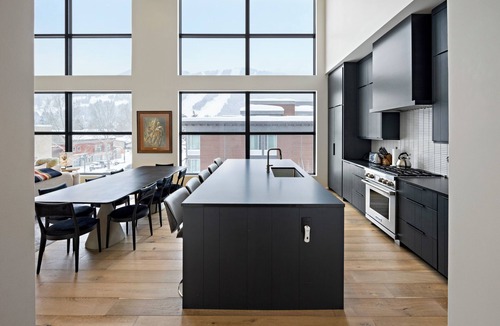 Jackson Condo | Downtown Jackson Luxury Retreat w/Hot Tub, Fireplace & Views