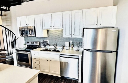 Sandusky Condo | Downtown Loft By Cedar Point Sports Force!