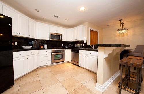 Historic Downtown Durango Condo | Downtown Luxury Condo - 1 Block to Main Street and Train