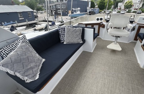 Mystic Boat Rental | Downtown Mystic River Yacht with Sweeping Views