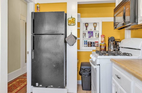 Golden Hill Apartment | Downtown San Diego Citywide Views 2-bedroom 2 bath apartment with AC, Free Wi-Fi