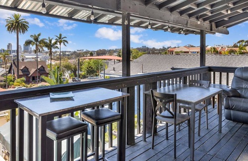 Golden Hill Apartment | Downtown San Diego Citywide Views 2-bedroom 2 bath apartment with AC, Free Wi-Fi