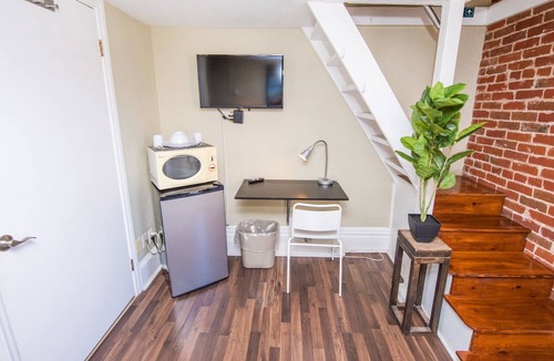 East Village House | Downtown San Diego Studio for 2!