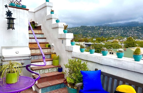Santa Barbara House | Downtown spectacular Penthouse with panoramic rooftop views- FUNRomantic