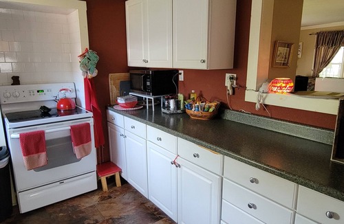 Saint Joseph Cottage | Downtown St. Joe! Walk to BEACH & EVERYTHING! Clean & Comfortable! Best Value!