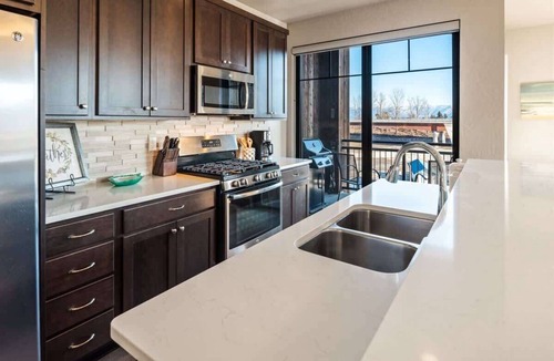 Sandpoint Condo | Downtown, Waterfront, Marina - Sandcreek Lofts