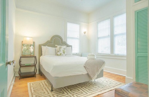 Thomas Square Apartment | Drayton Place Unit 3 by Lucky Savannah