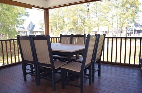 Chincoteague House | Drop Anchor-Close to Memorial Park, Quiet Neighborhood