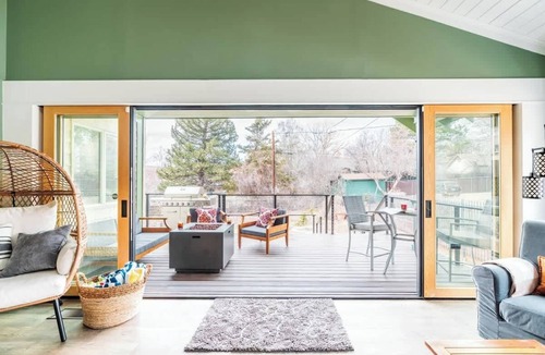 Downtown Flagstaff House | DT Flag | Epic Game Room | AC | Hot tub | Fire Pit