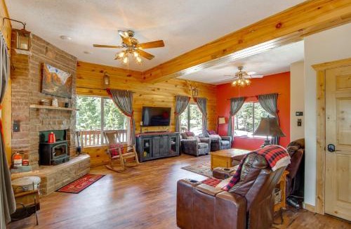 Meadow View Heights House | Duck Creek Village Cabin Near National Forest!