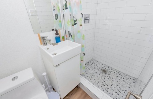Willoughby Spit Apartment | Dune Cottage Cove Suite (2-Bed/2-Bath Beach Condo)