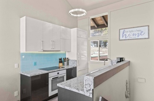Castroville House | Dunes Beach Haven: Amazing Ocean Front Home
