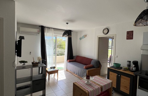 Poggio-Mezzana Condo | Duplex accommodation. Private garden. Sleeps 6. Less than 100 m from the beach.