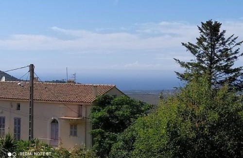 Calenzana Apartment | Duplex avec jardin, proche village