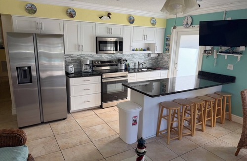 Marathon Villa | DUPLEX IN DUCK KEY, 2 Bedroom/2 Bath, W/Private 90' Dock, Trailer Storage INCL