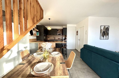 Cargese Apartment | Duplex with terrace, air conditioning, Wi-Fi, parking, near beach in Cargèse