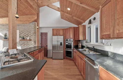 Durango House | Durango Mountain House with Hot Tub and Views - great location