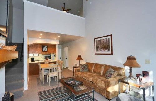Beaver House | Eagle Point Ski Resort 10 Wooded Ridge Condos