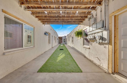 Segundo Barrio Apartment | Easy access~freeway~downtown~Mexico~king bed~star on Mountain View