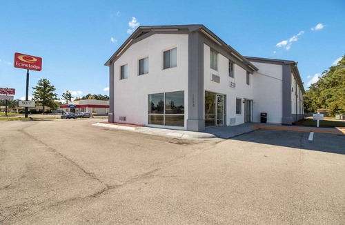 Havelock Hotel | Econo Lodge Cherry Point