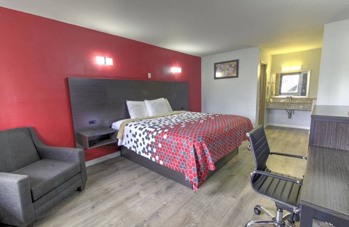 Norfolk - Virginia Beach Hotel | Econo Lodge Norfolk Airport