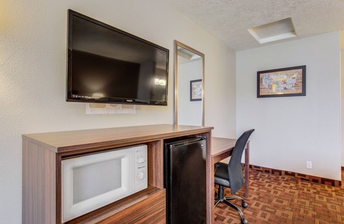 St. George Hotel | Econo Lodge St George North - Near Pioneer Park