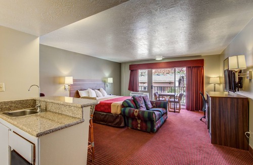 St. George Hotel | Econo Lodge St George North - Near Pioneer Park